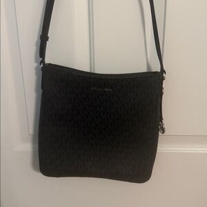 Michael Kors LG MESSENGER Crossbody Black